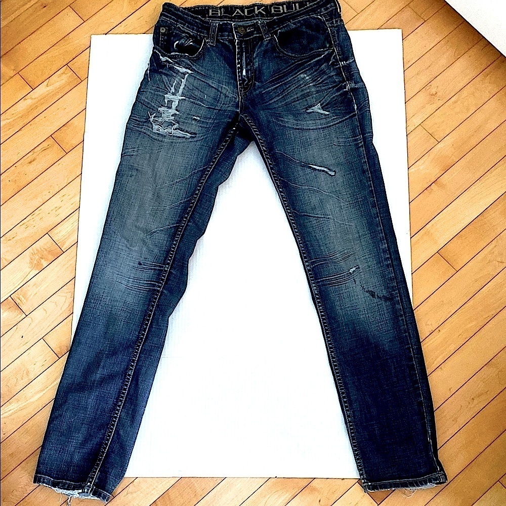 BLACK BULL unisex Blue denim Distressed/Thrashed Jeans size 32